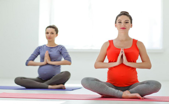 练瑜伽会推迟月经吗，刚怀孕可以练瑜伽吗   小刀娱乐网  第2张